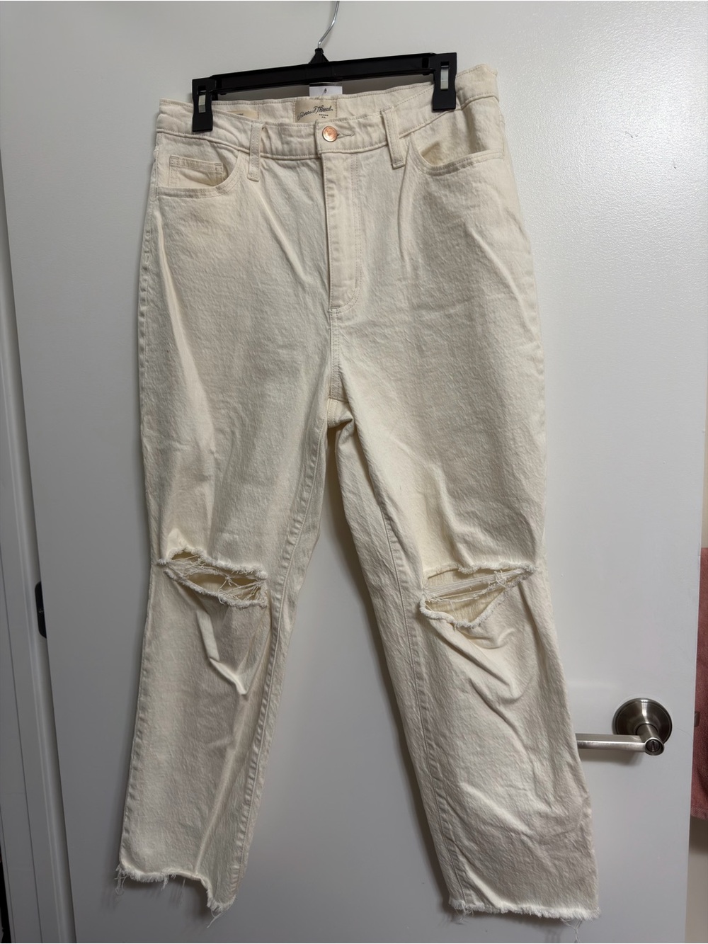 Universal Thread Ivory Boyfriend Jeans with Knee Rips